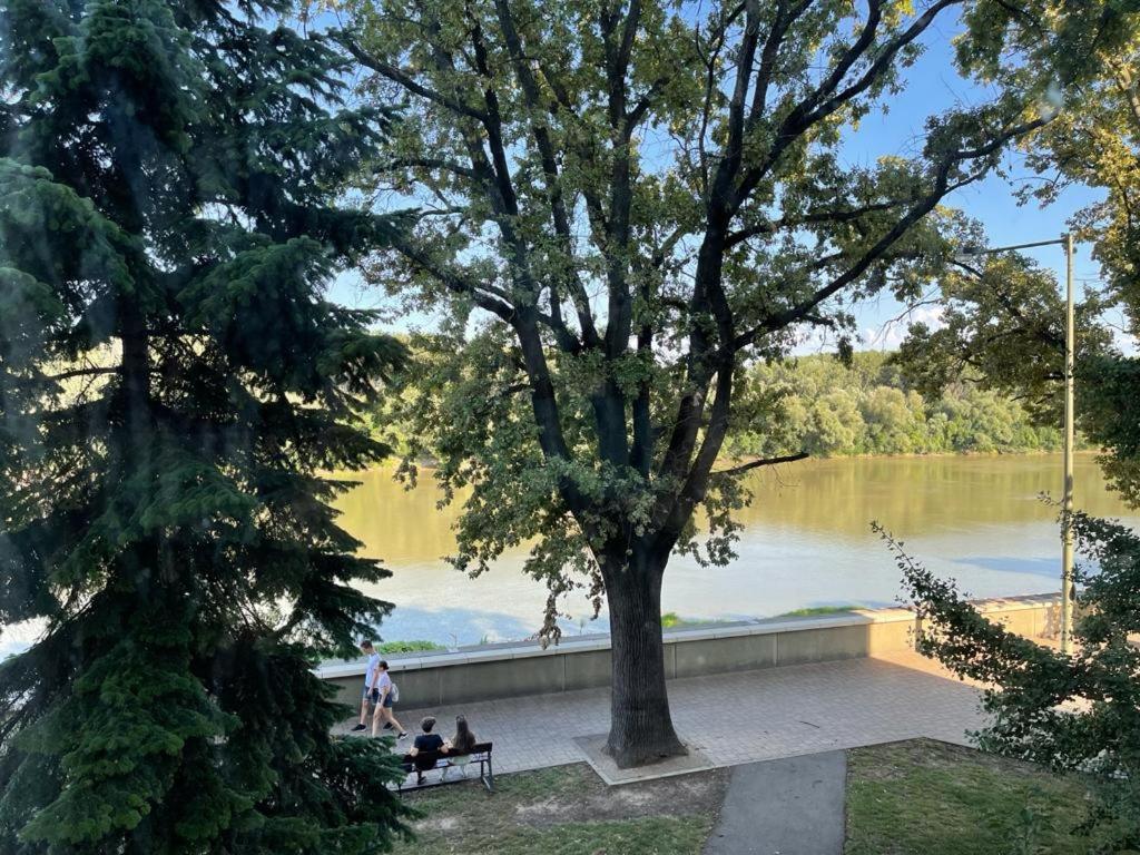 Romantic Riverview Bestern Szegedin Exterior foto